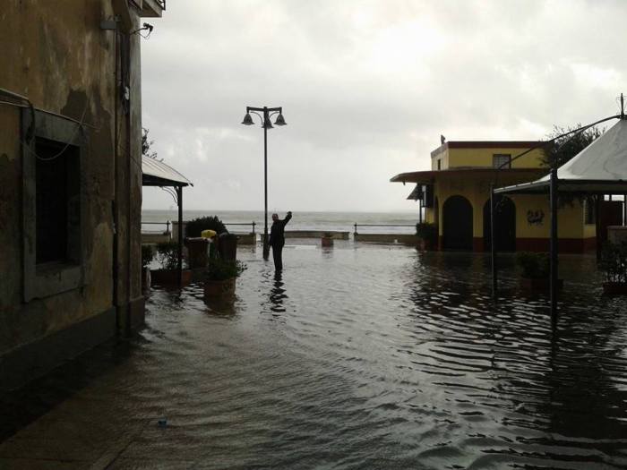 Lungomare di Crotone 19 novembre 2013 (foto di Piero Spinelli)